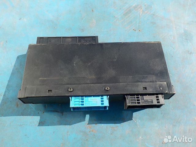 Блок предохранителей салона BMW 3 серия E90/E91 20