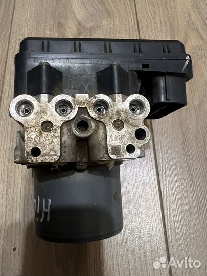 Блок Abs Toyota Hi-lux 7 2004-2015 год
