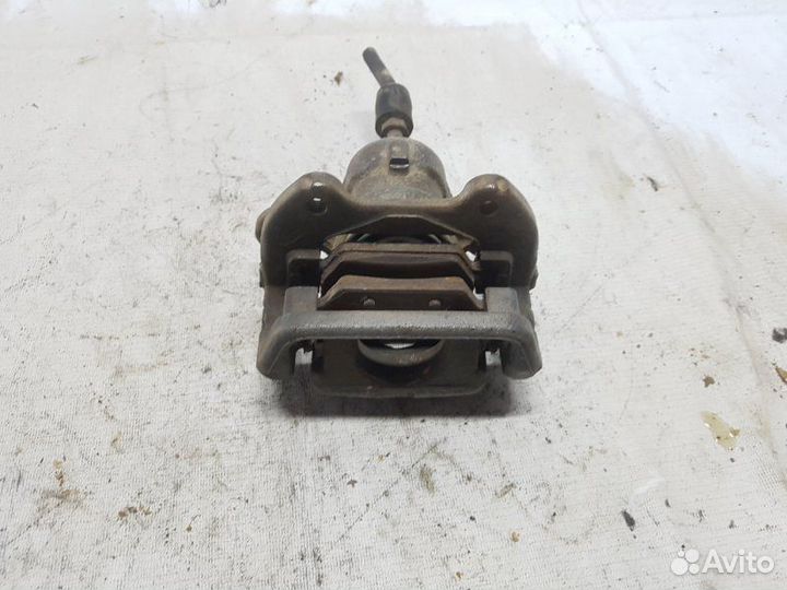 Суппорт задний правый Bmw 3 E90 E90 N46B20 2007