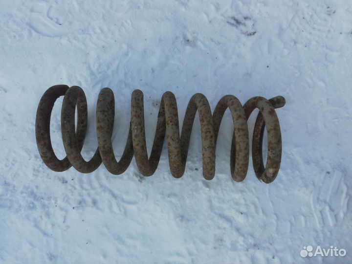 Пружина передняя Нива Шевроле