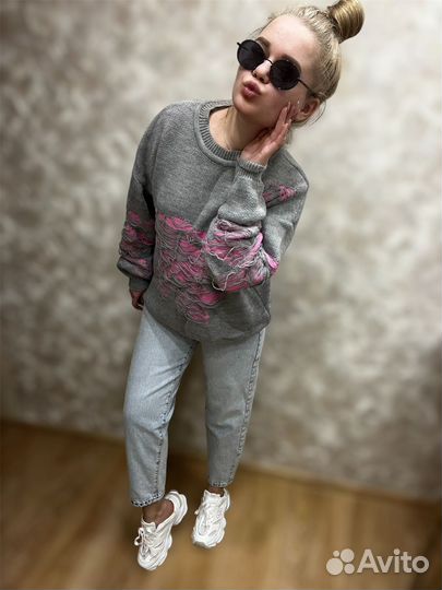 Свитер женский