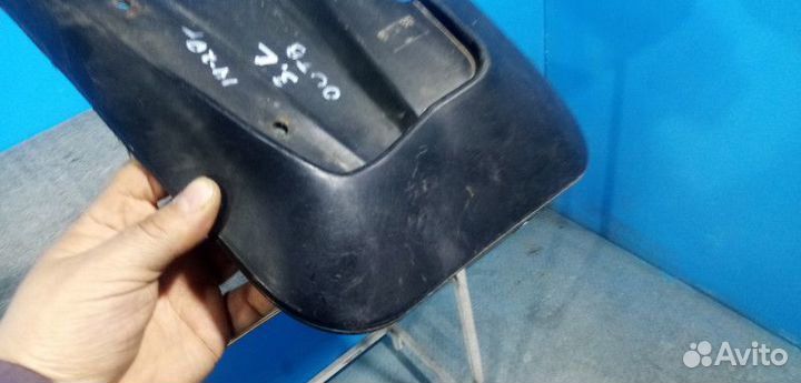 Брызговик задний левый Subaru Outback 5