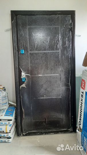 Дверь входная металлическая