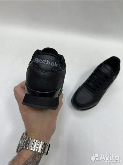 Кроссовки Reebok classic