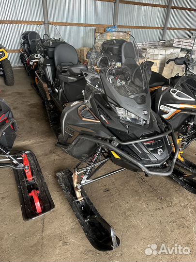 BRP lynx 69 ranger snowcruiser turbo R