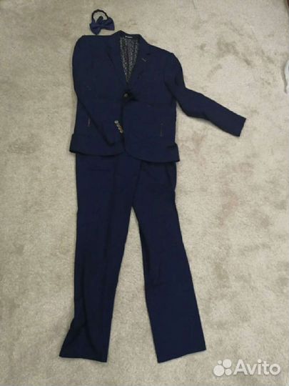 Костюм