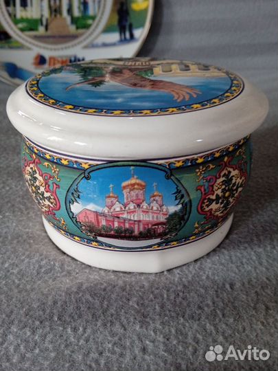 Сувениры тарелка шкатулка