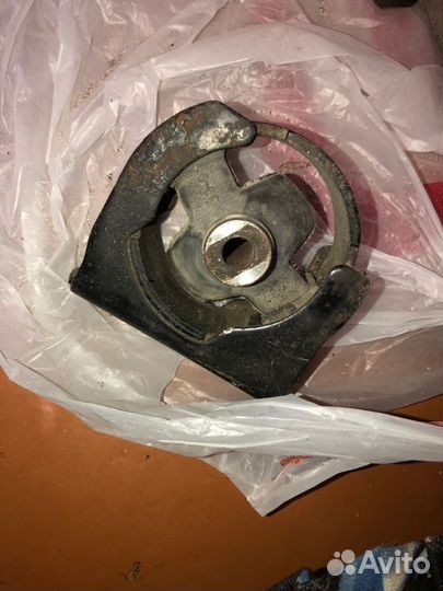 Подушка двигателя Toyota Corolla 120 1nzfe
