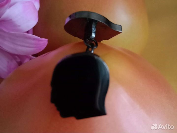 Винтажные запонки от Gaultier