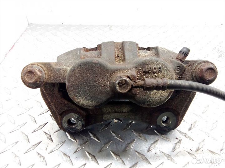 Суппорт передний правый Honda Pilot 2