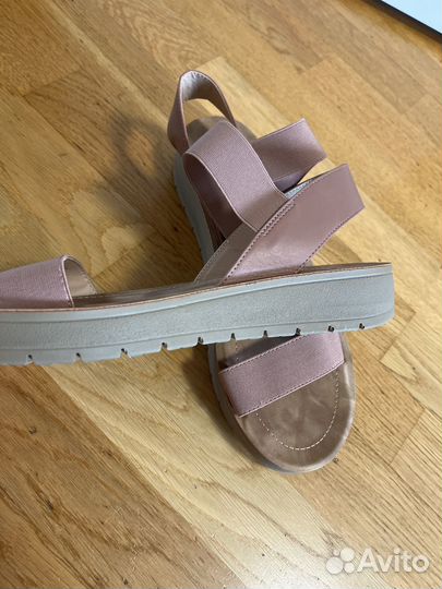 Сандалии женские новые