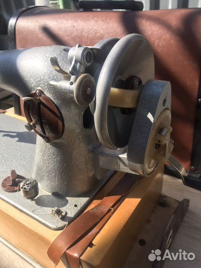 Швейная машина подольск ручная