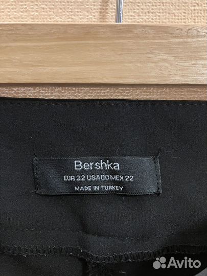 Черные брюки скинни Bershka