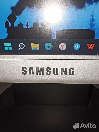 Монитор Samsung syncmaster 710n