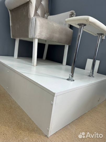 Педикюрное кресло/трон бу