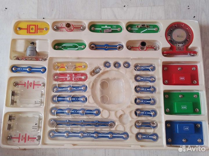 Электронный конструктор знаток