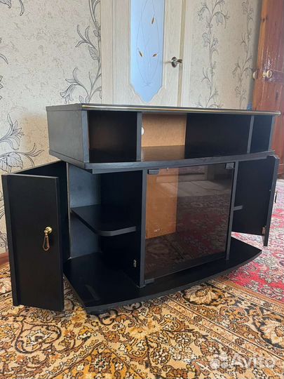 Тумба под телевизор