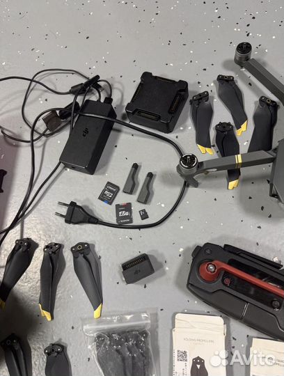 Квадрокоптер DJI mavic PRO