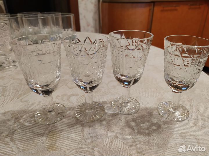 Рюмки, стаканы, ваза, фужеры