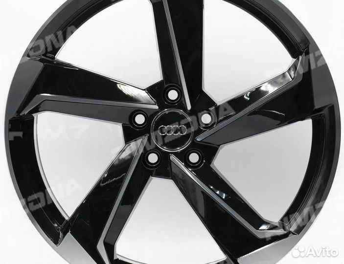 Литой диск в стиле Audi R19 5x112