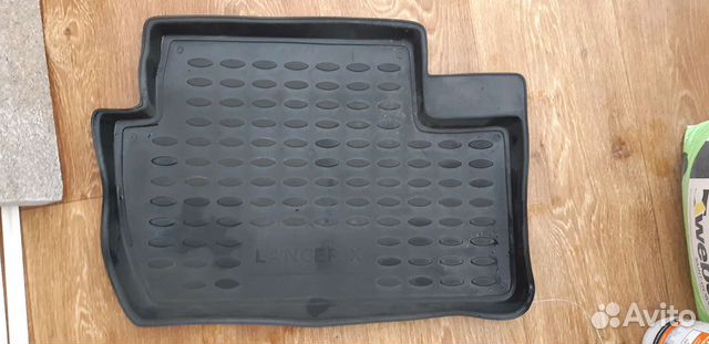 Автомобильные коврики резиновые