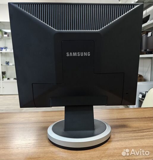 Монитор Samsung SyncMaster 940N, 19