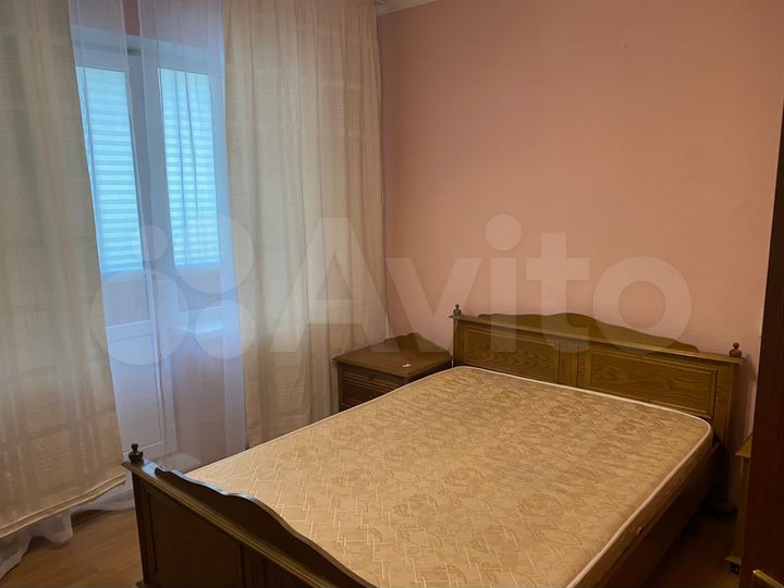 2-к. квартира, 50 м², 4/9 эт.