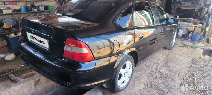 Opel Vectra 1.8 МТ, 1997, 150 000 км