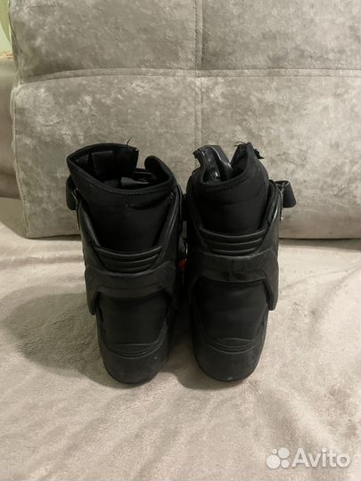 Лыжные ботинки rossignol x8 skate(едут обратно)