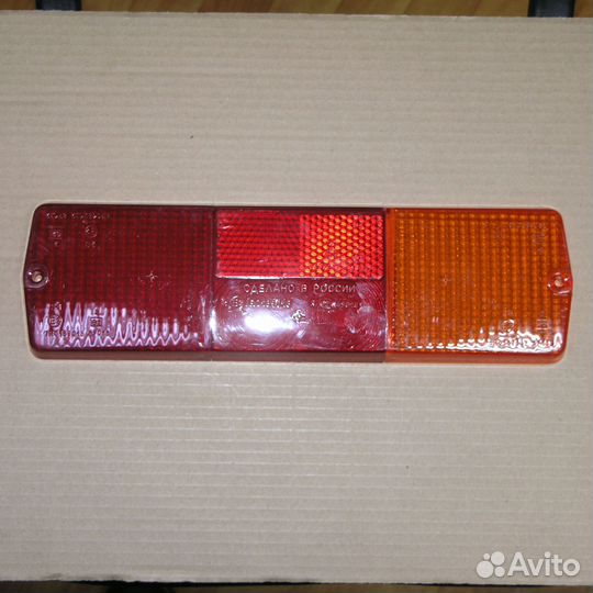 Рассеиватель заднего фонаря камаз (крепление 2 бол