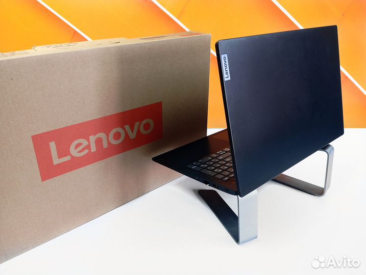 Ноутбук Lenovo i5 SSD 256