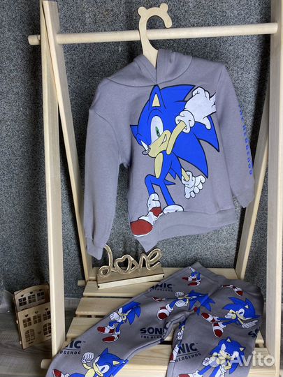 Костюм на мальчика H&M 110