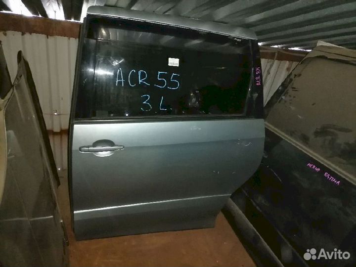 Дверь задняя левая Toyota Estima ACR55 Вмятинки