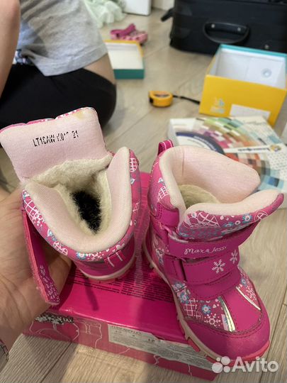 Продам детские ботинки