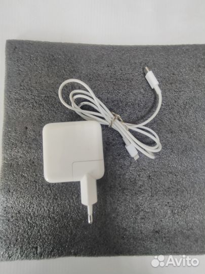 Адаптер питания Apple Power Adapter 29W. 14.5 v
