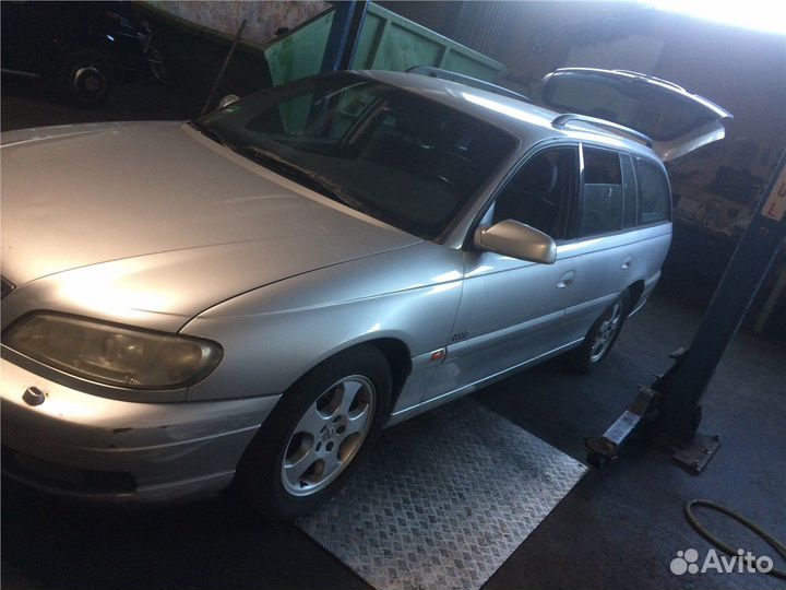 Разбор на запчасти Opel Omega B