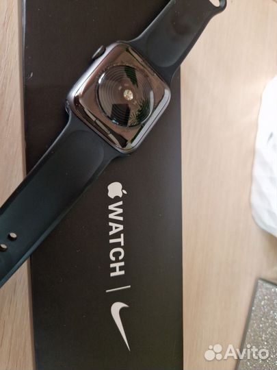 Apple watch se44 mm nike