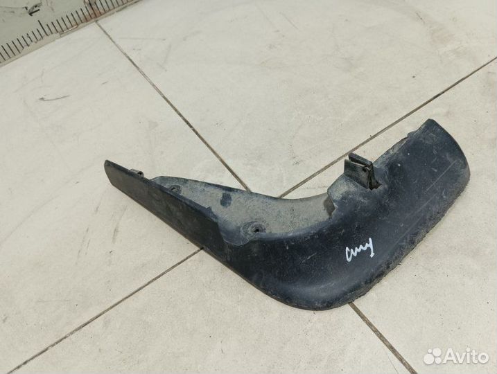 Брызговик задний правый Volkswagen Golf 5