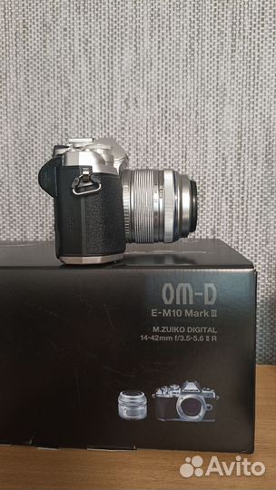 Olympus OM-D E-M10 Mark III Kit