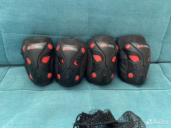 Детские наколенники и шлем