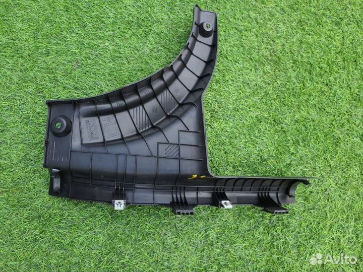 Накладка порога сапожок задняя левая Hyundai