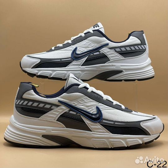 Кроссовки Nike новые