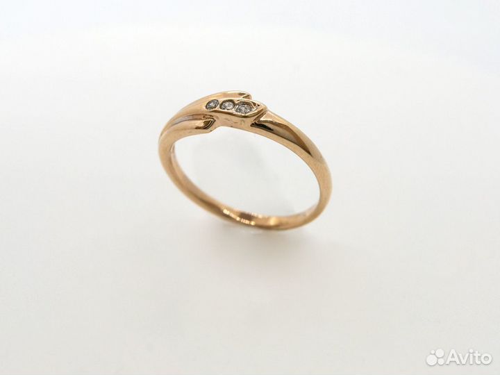 Золотое кольцо с фианитами