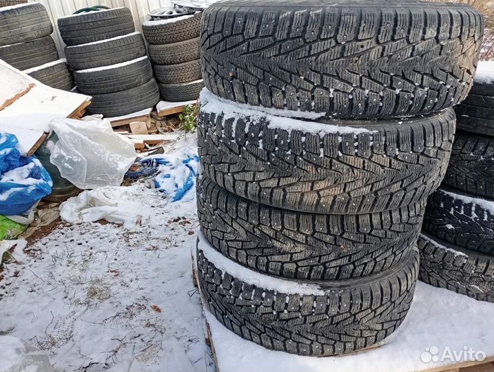 Nokian Tyres Hakkapeliitta 7 SUV 235/65 R17