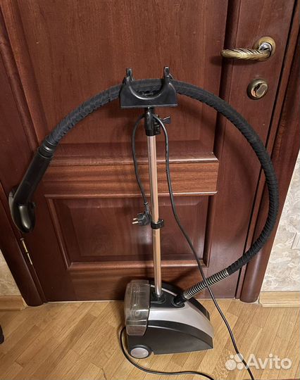 Отпариватель для одежды вертикальный