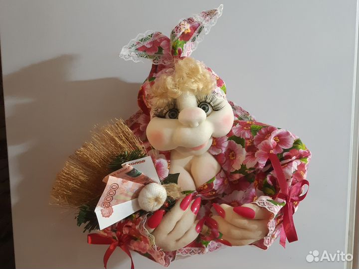 Сувенир,магнит на холодильник домашний оберег