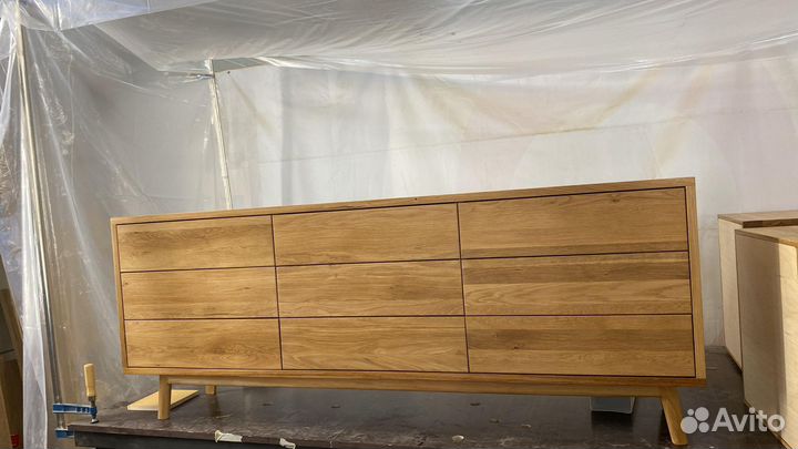 Комод из массива дуба