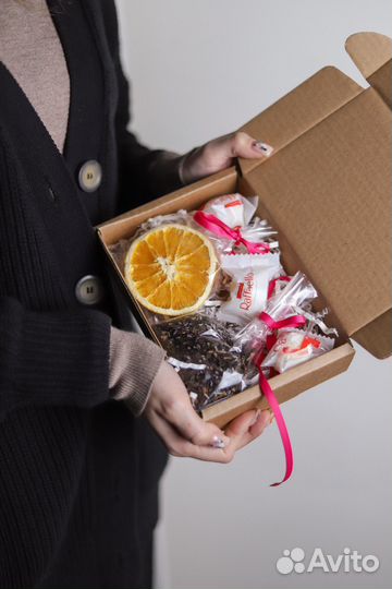 Подарочный рабор с лавандовым чаем и фрипсами