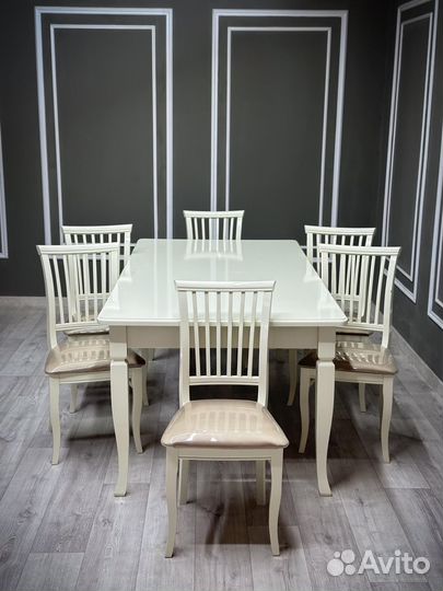 Стол со стульями