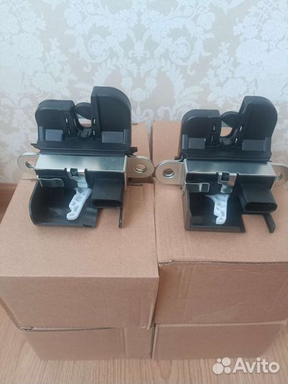 Замок багажника tiguan touran golf skoda yeti